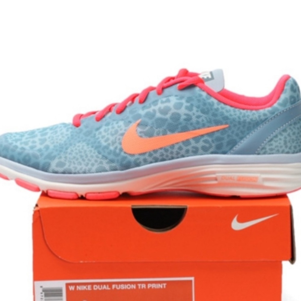 Nike Dual Fusion TR Sneakers - Picture 3 of 5